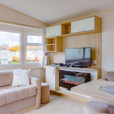 Pinewoods Park Compact Sleeps 6 - No Dogs Villa Wells-next-the-Sea Exterior photo